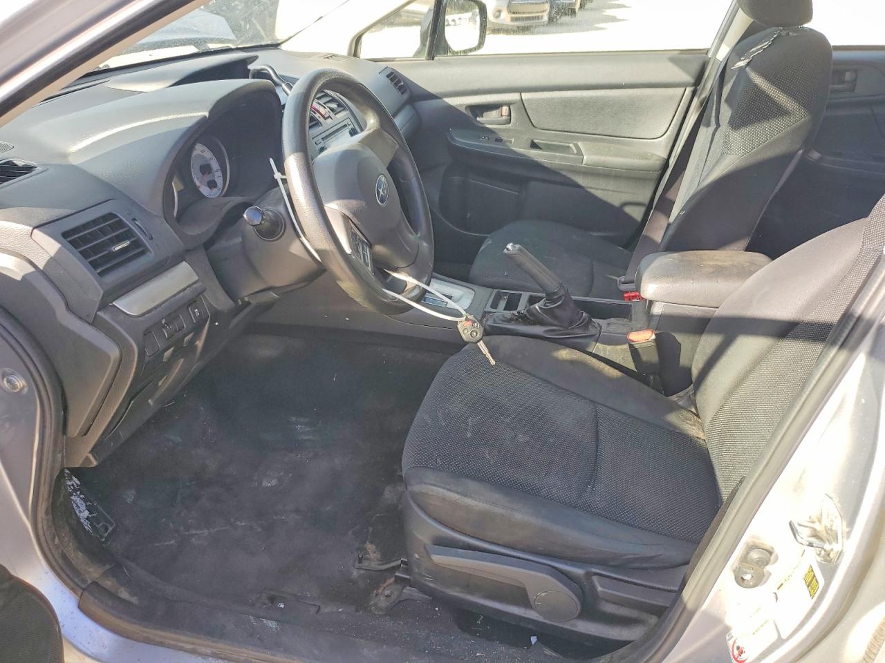 2014 SUBARU IMPREZA photo 7