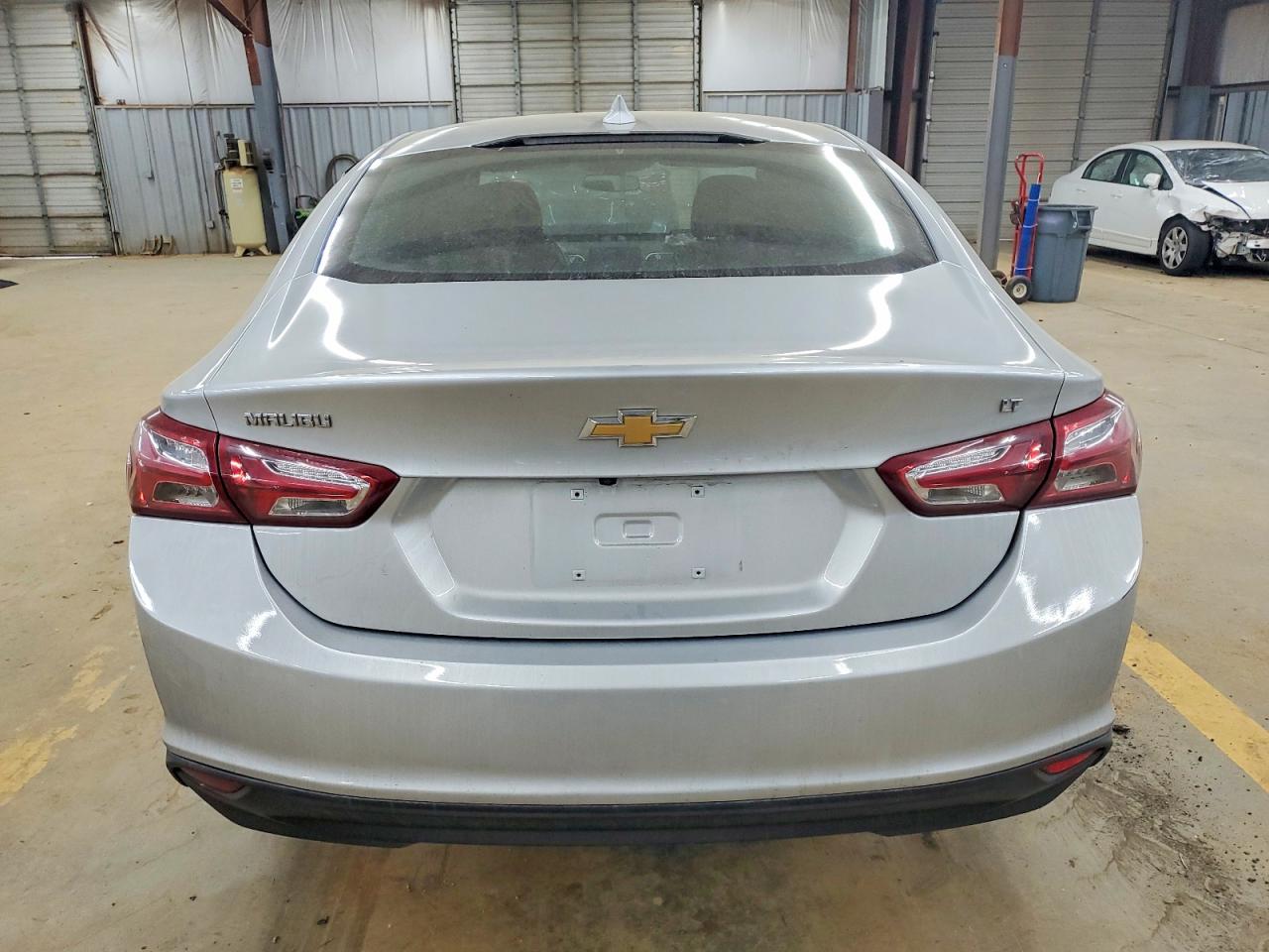 2022 CHEVROLET MALIBU LT photo 6