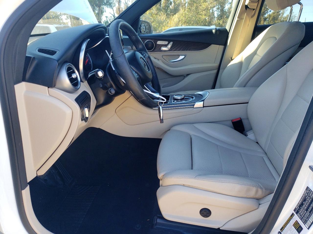 2018 MERCEDES-BENZ GLC 300 photo 7