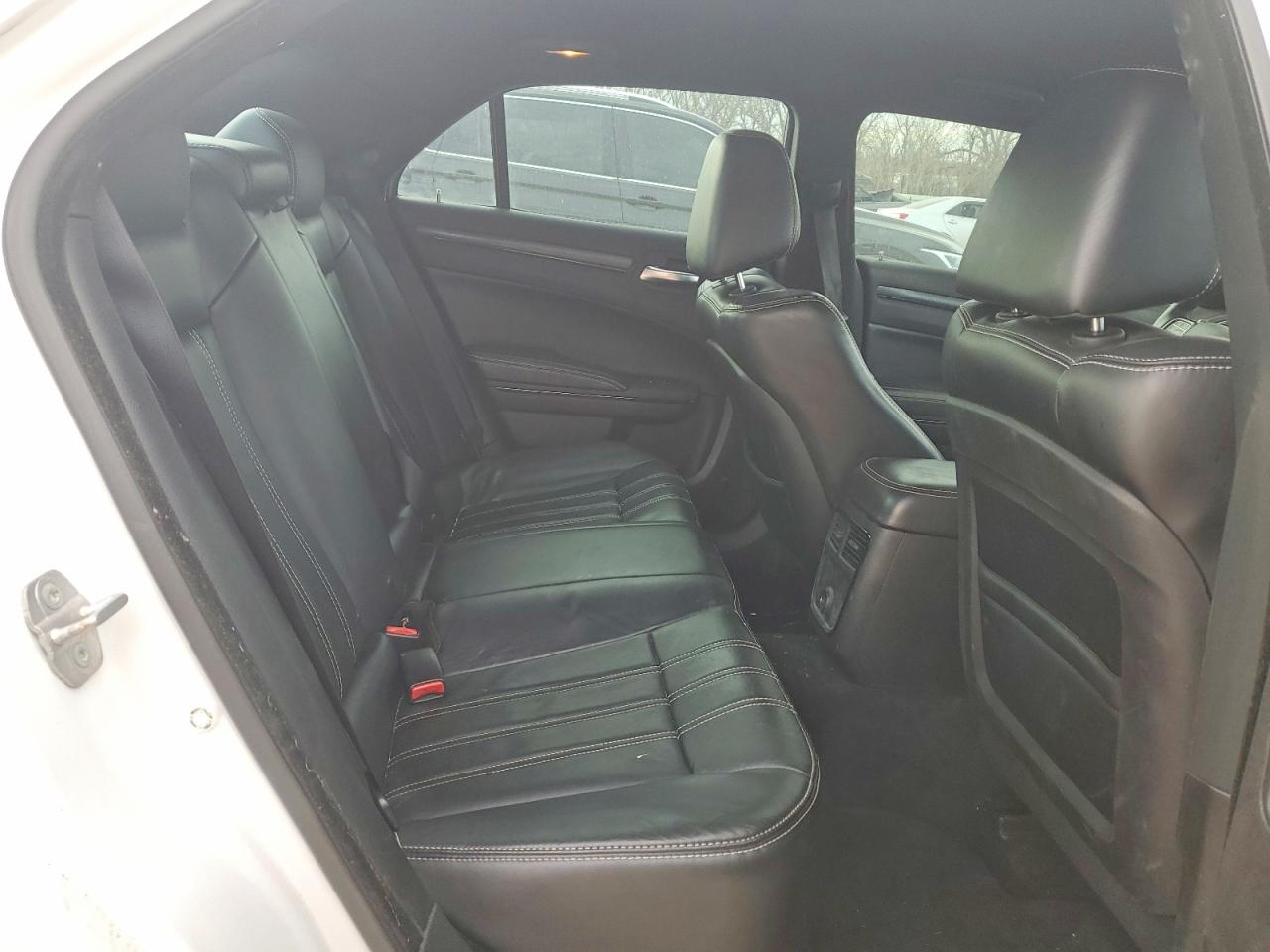 2014 CHRYSLER 300 S photo 10