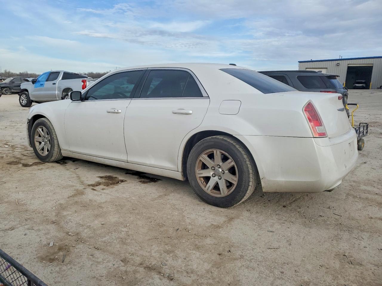 2014 CHRYSLER 300 S photo 2