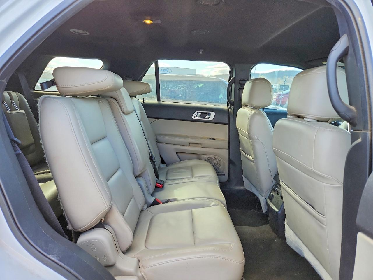 2015 FORD EXPLORER XLT photo 11
