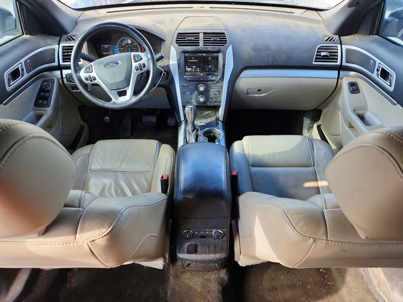 2015 FORD EXPLORER XLT photo 8