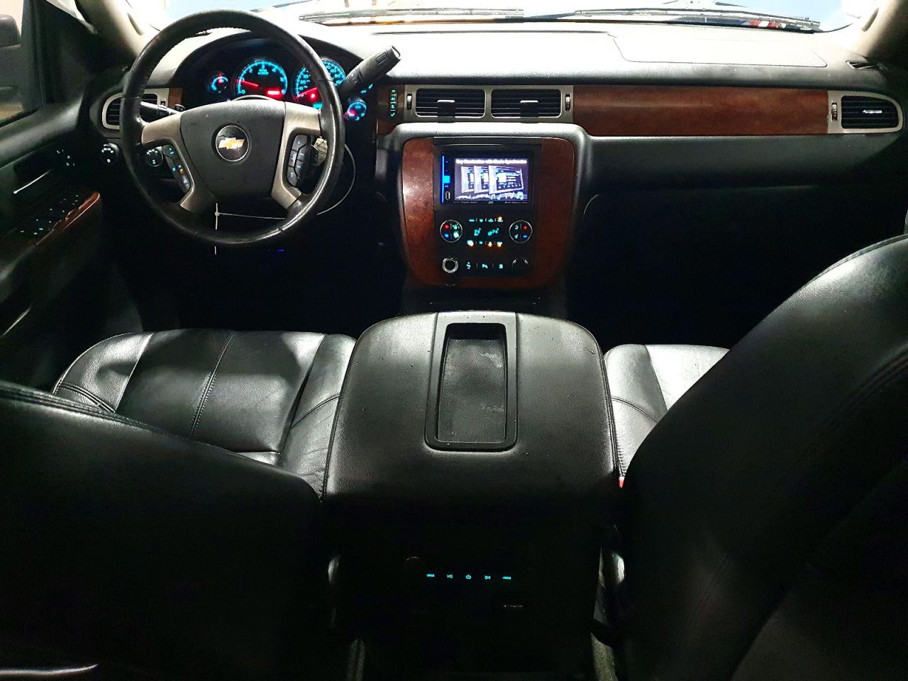 2011 CHEVROLET AVALANCHE LT photo 8