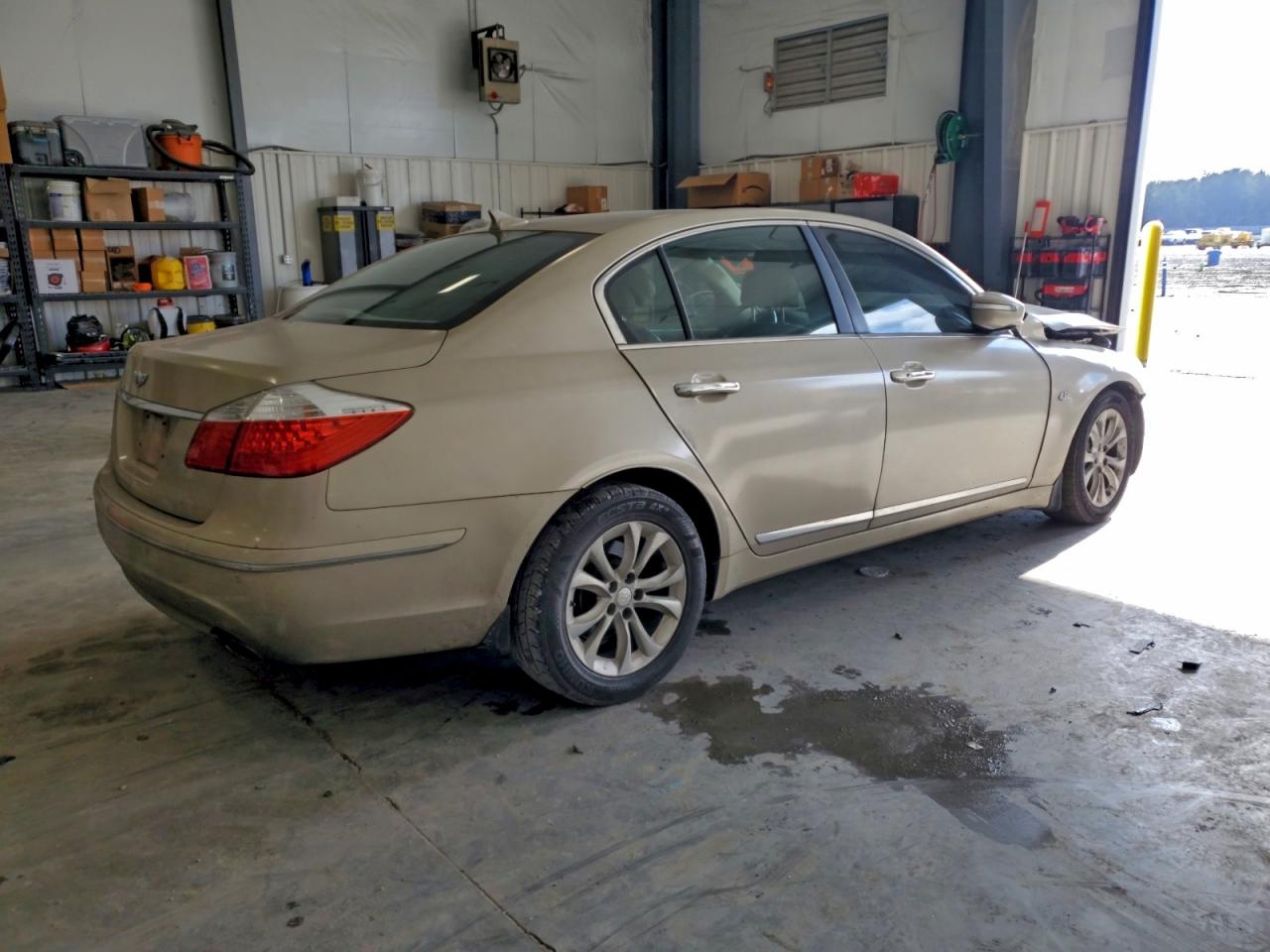 2009 HYUNDAI GENESIS 4.6L photo 3