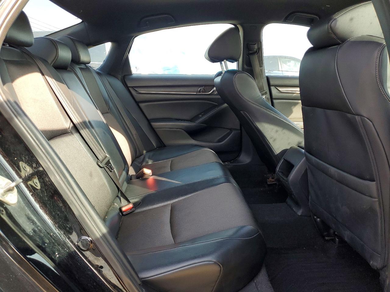 2018 HONDA ACCORD SPORT photo 10