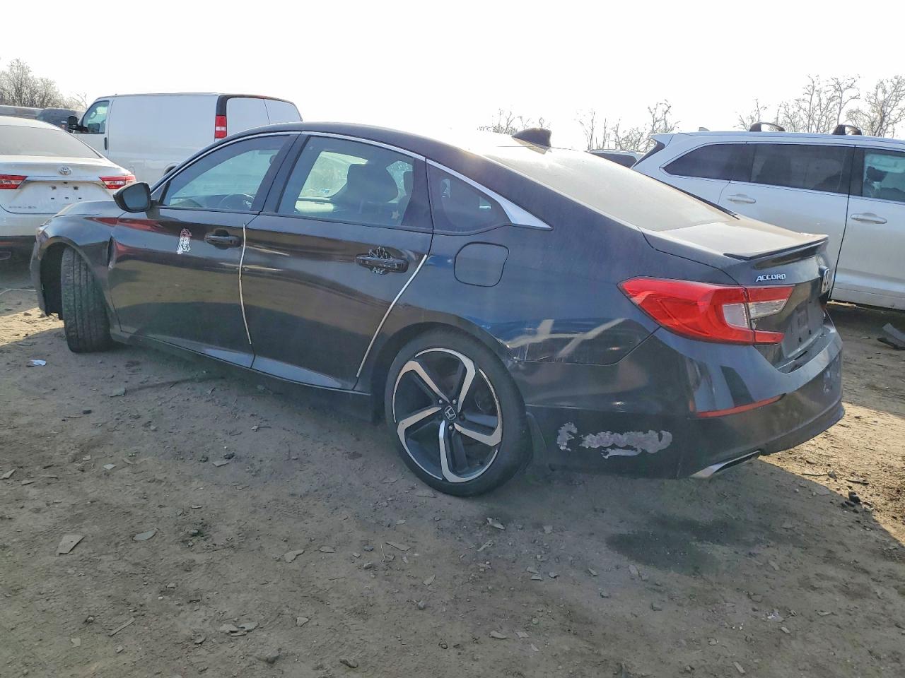 2018 HONDA ACCORD SPORT photo 2