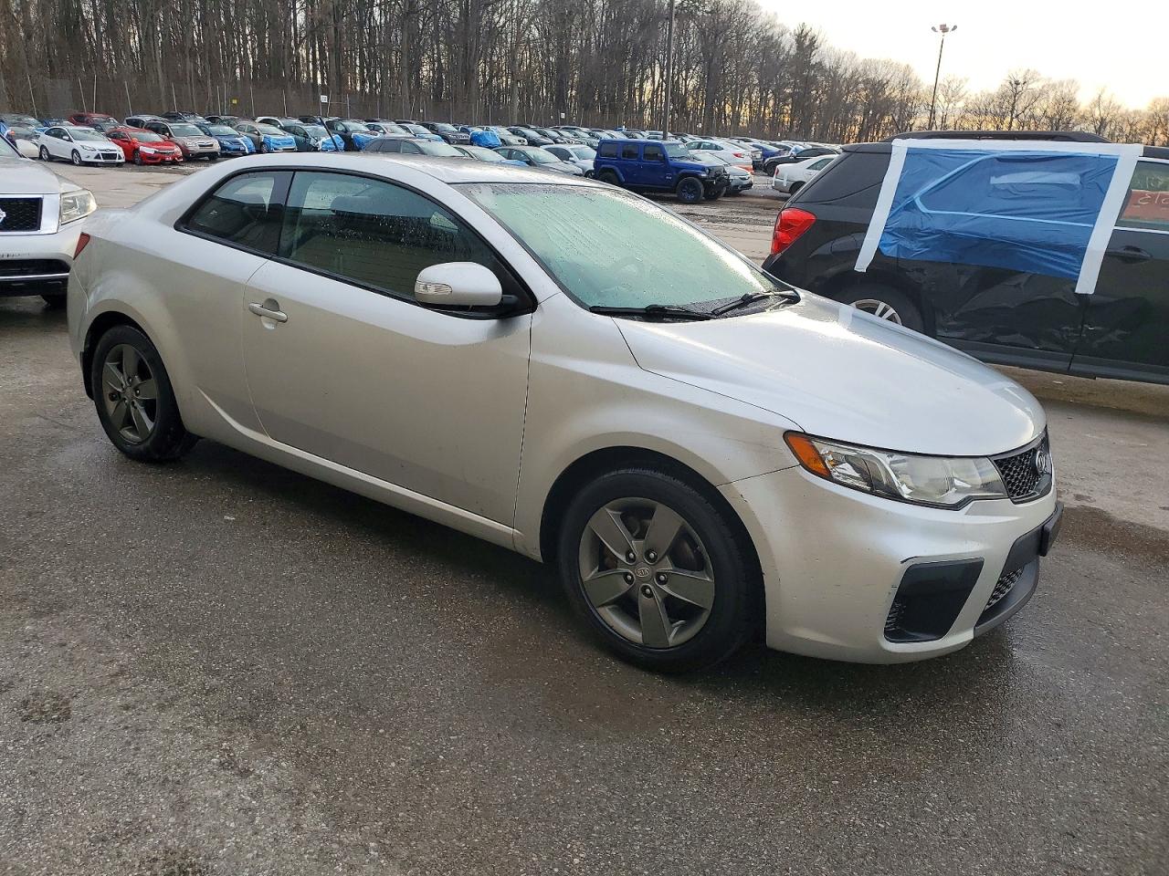 2010 KIA FORTE EX photo 4