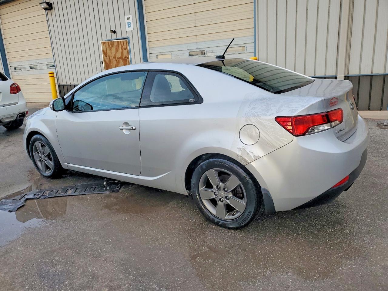 2010 KIA FORTE EX photo 2