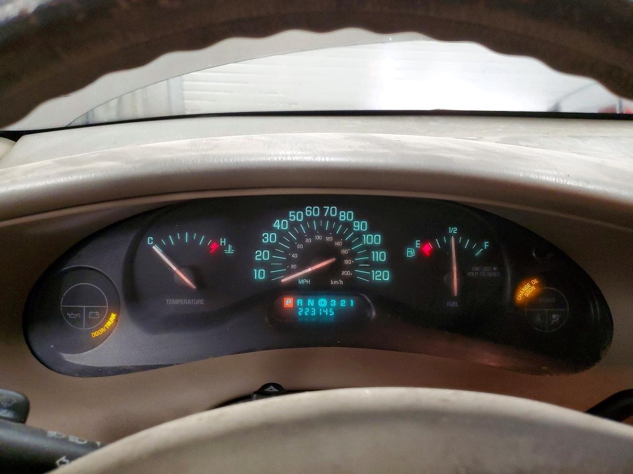 2004 BUICK CENTURY CUSTOM photo 25