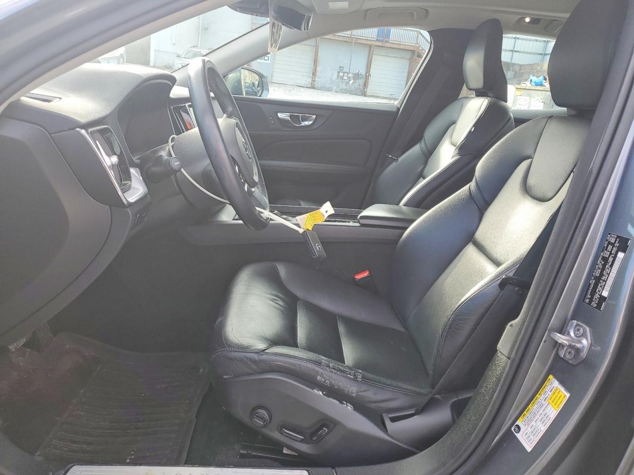 2019 VOLVO S60 T6 MOMENTUM photo 7