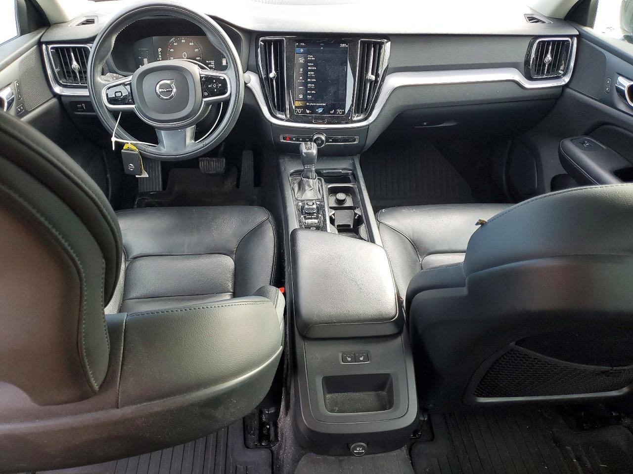 2019 VOLVO S60 T6 MOMENTUM photo 8