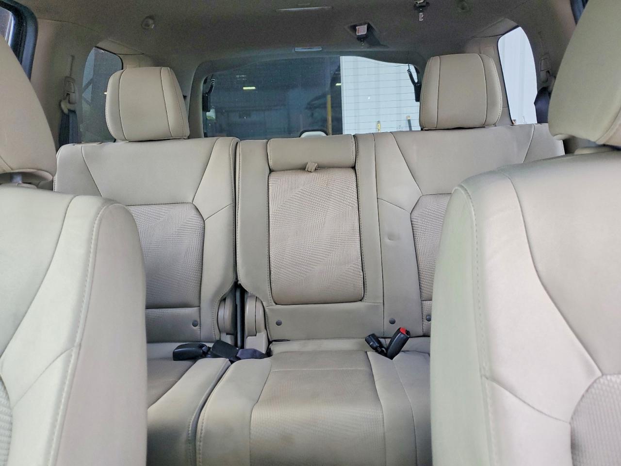 2012 HONDA PILOT LX photo 10