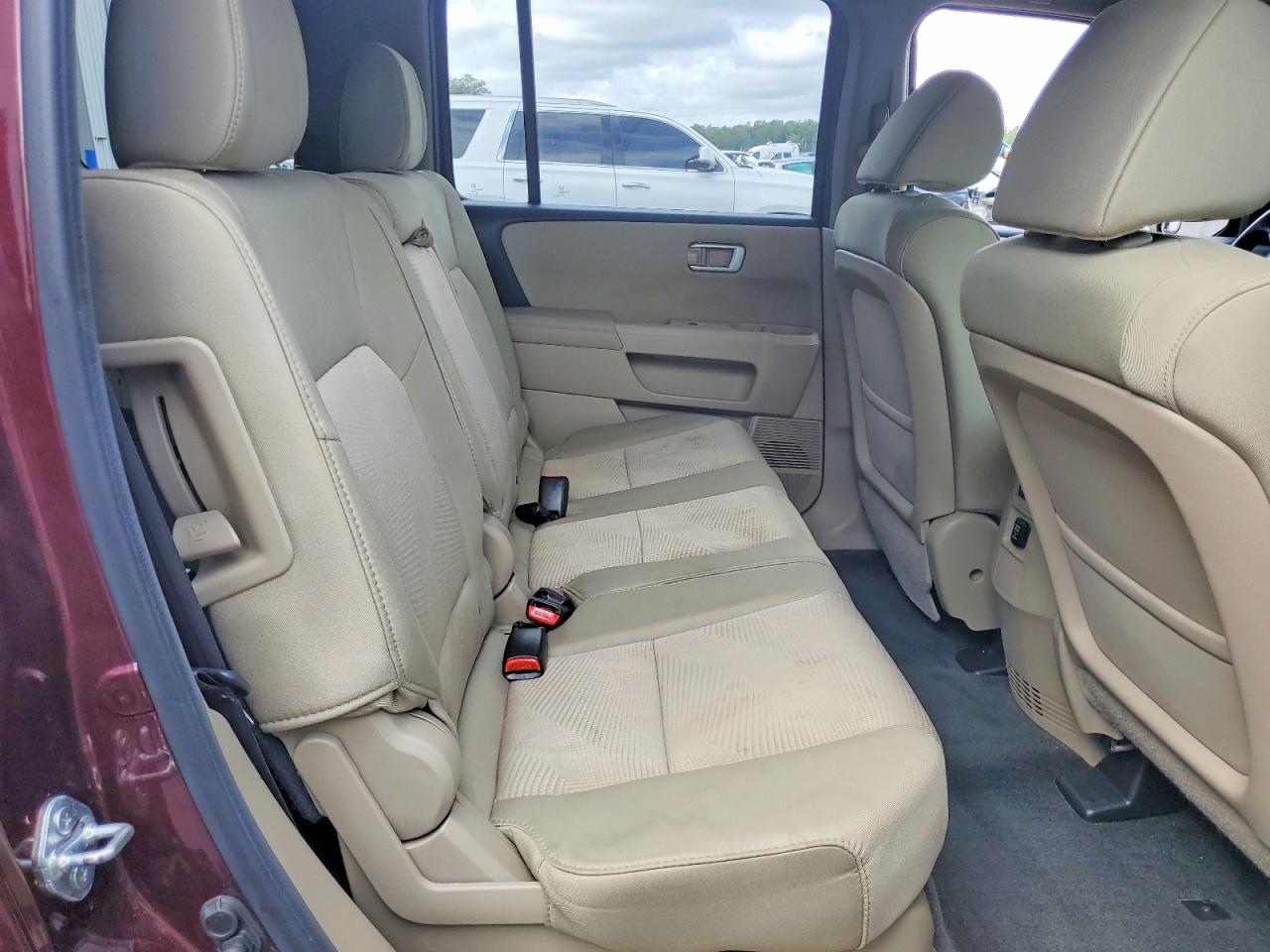 2012 HONDA PILOT LX photo 11