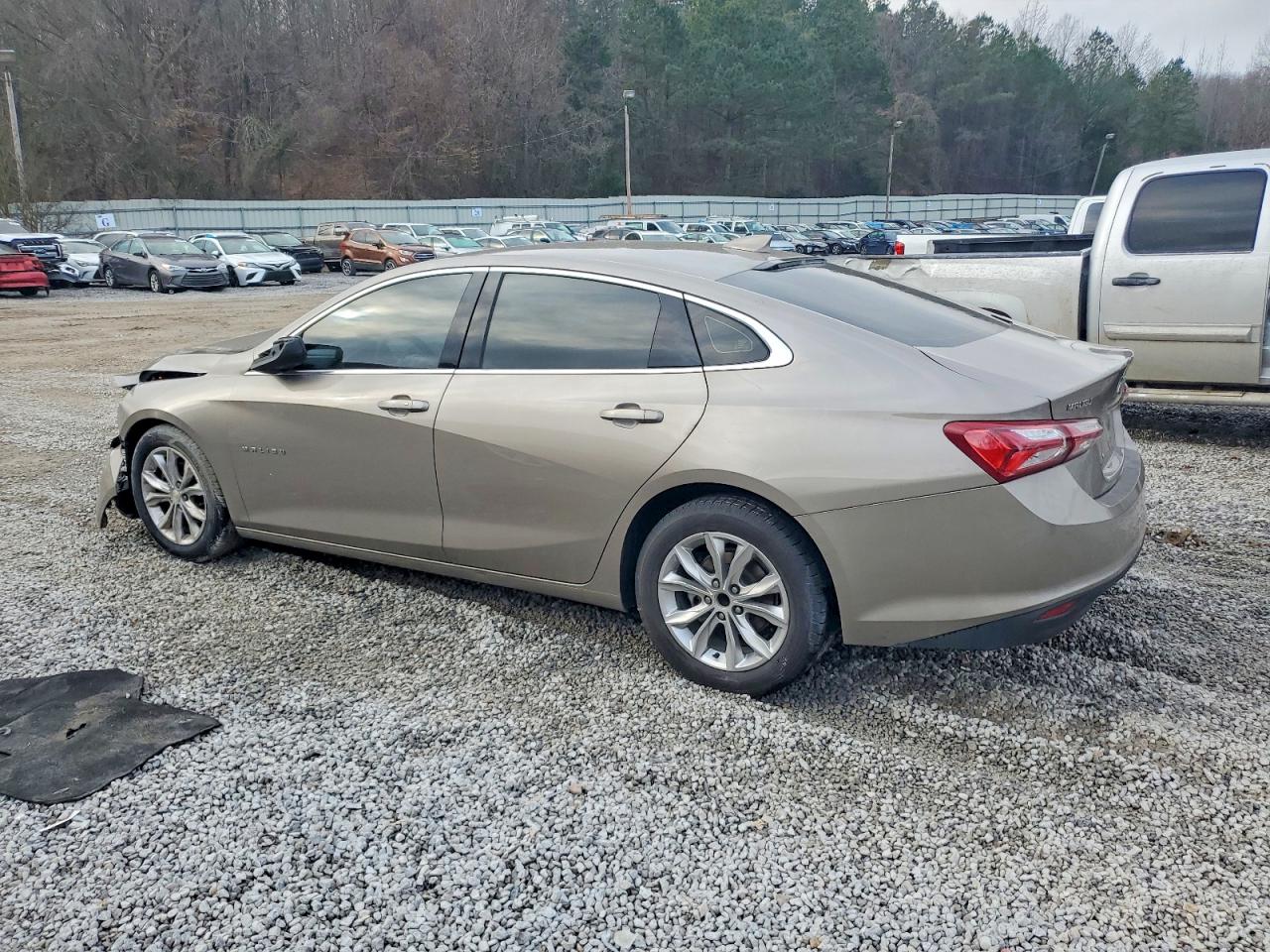 2022 CHEVROLET MALIBU LT photo 4