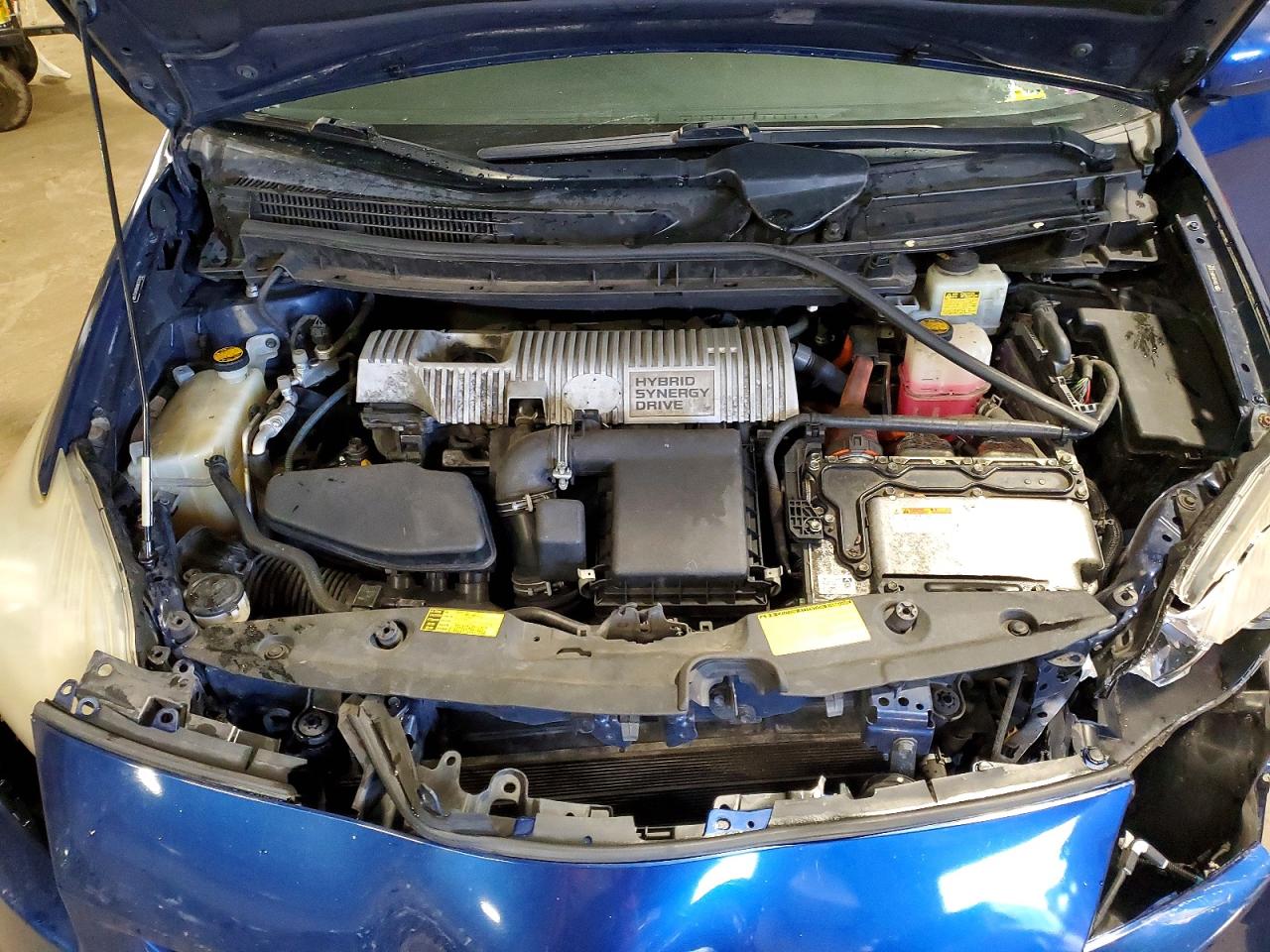 2011 TOYOTA PRIUS photo 21
