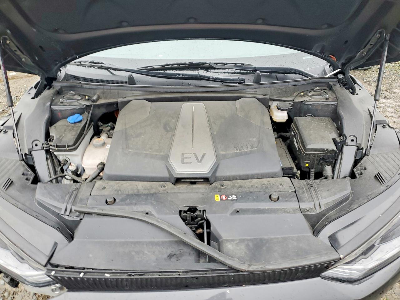 2024 KIA EV6 WIND photo 12