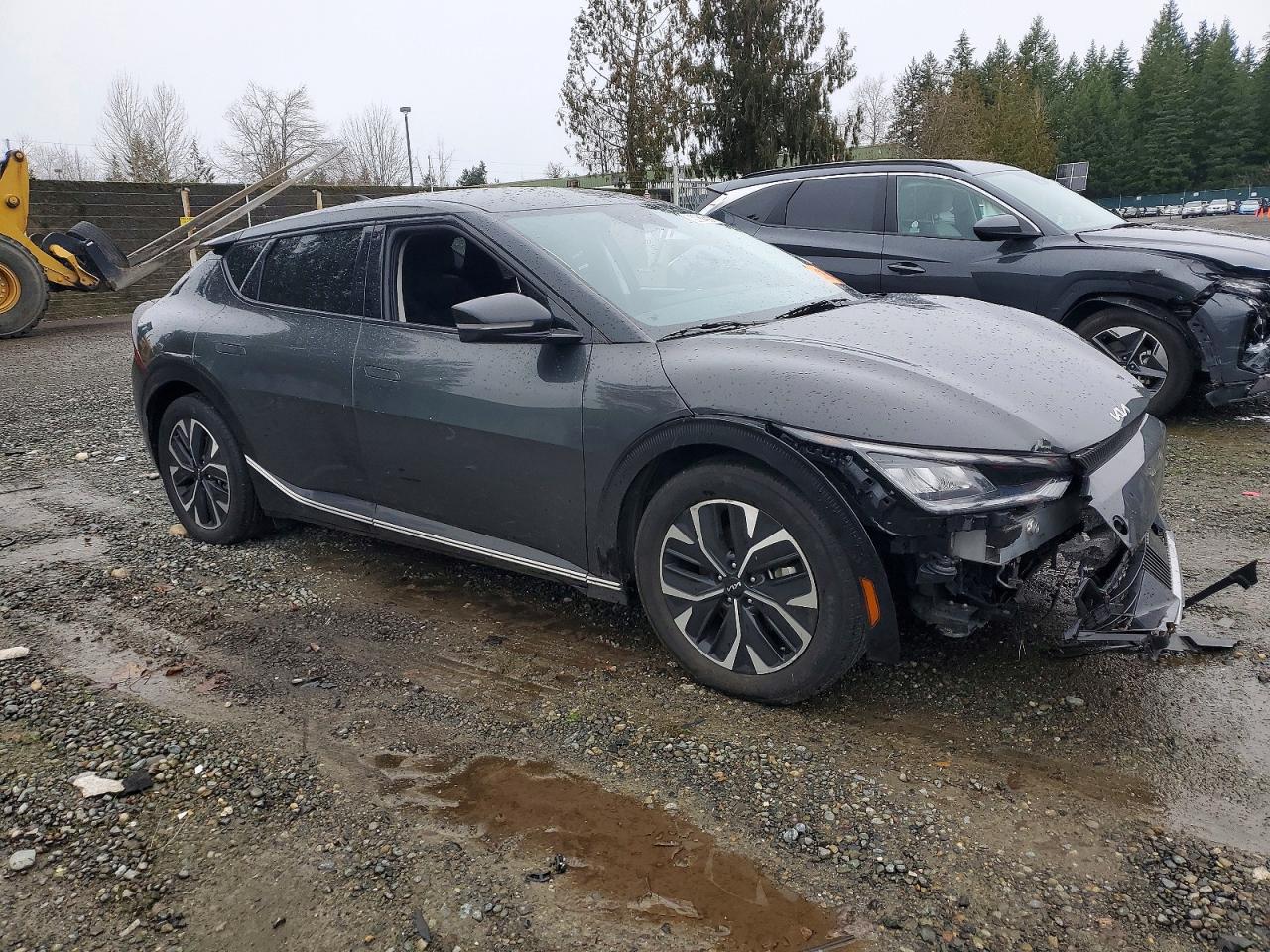 2024 KIA EV6 WIND photo 4