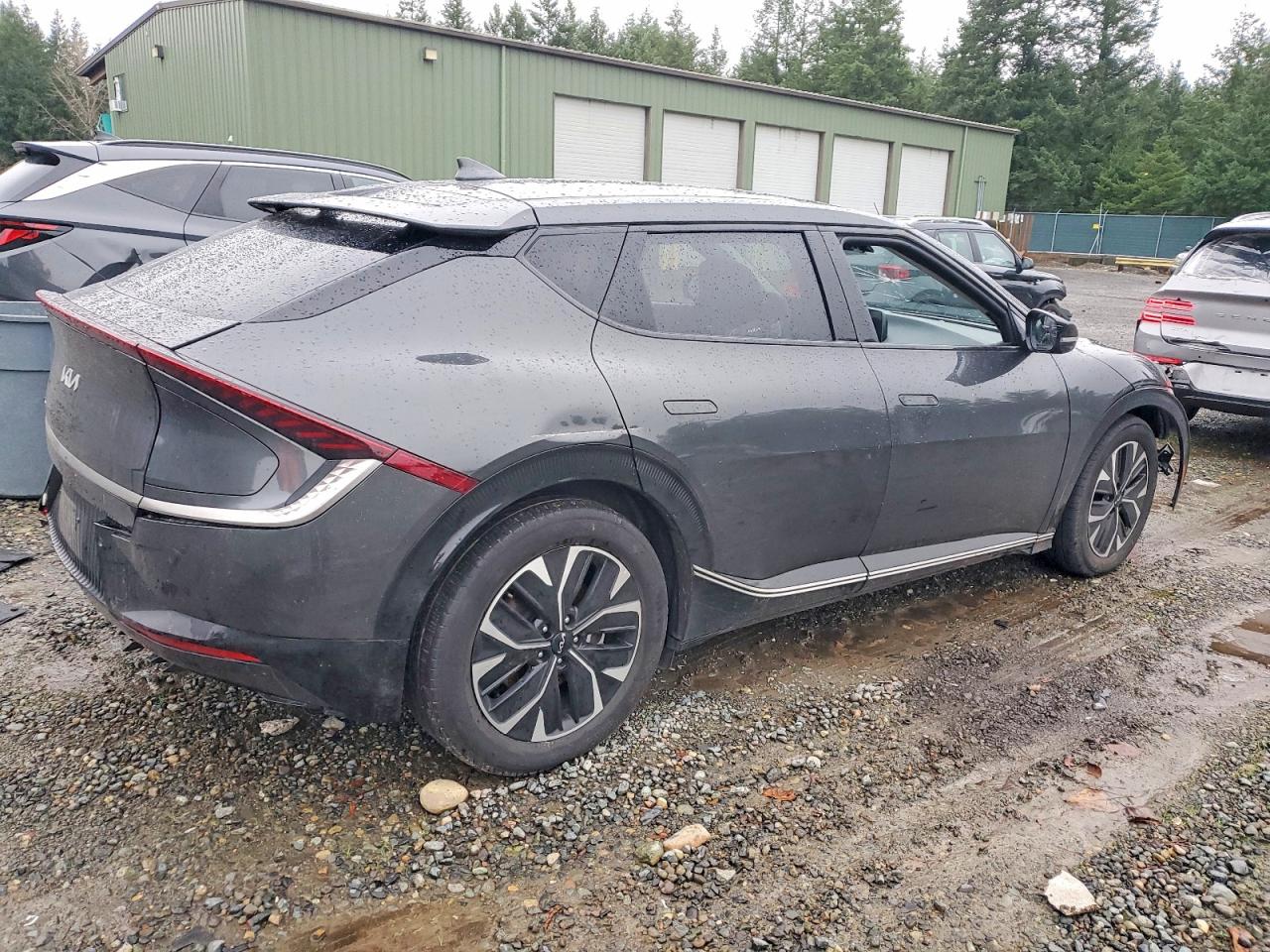 2024 KIA EV6 WIND photo 3