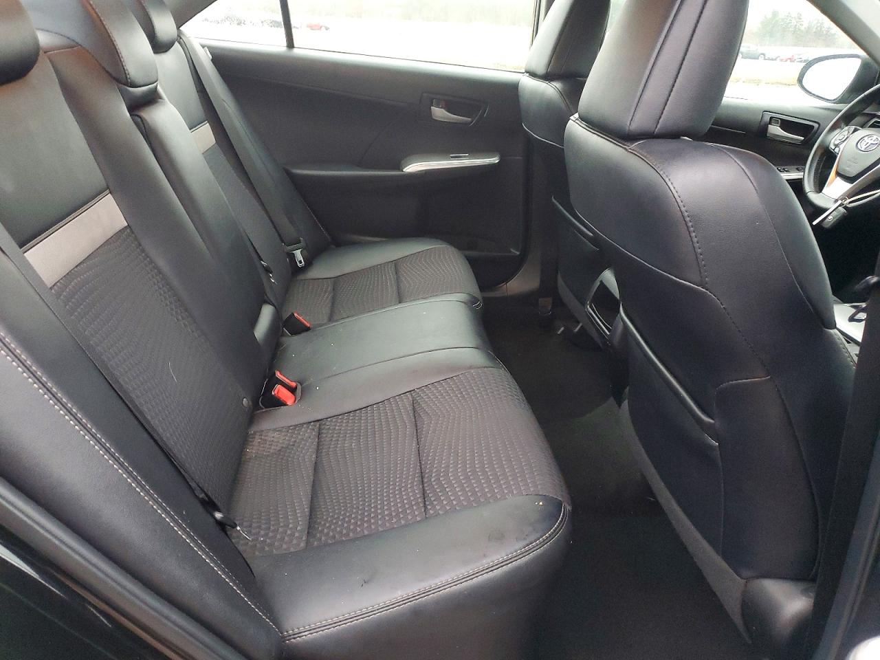 2013 TOYOTA CAMRY L photo 10