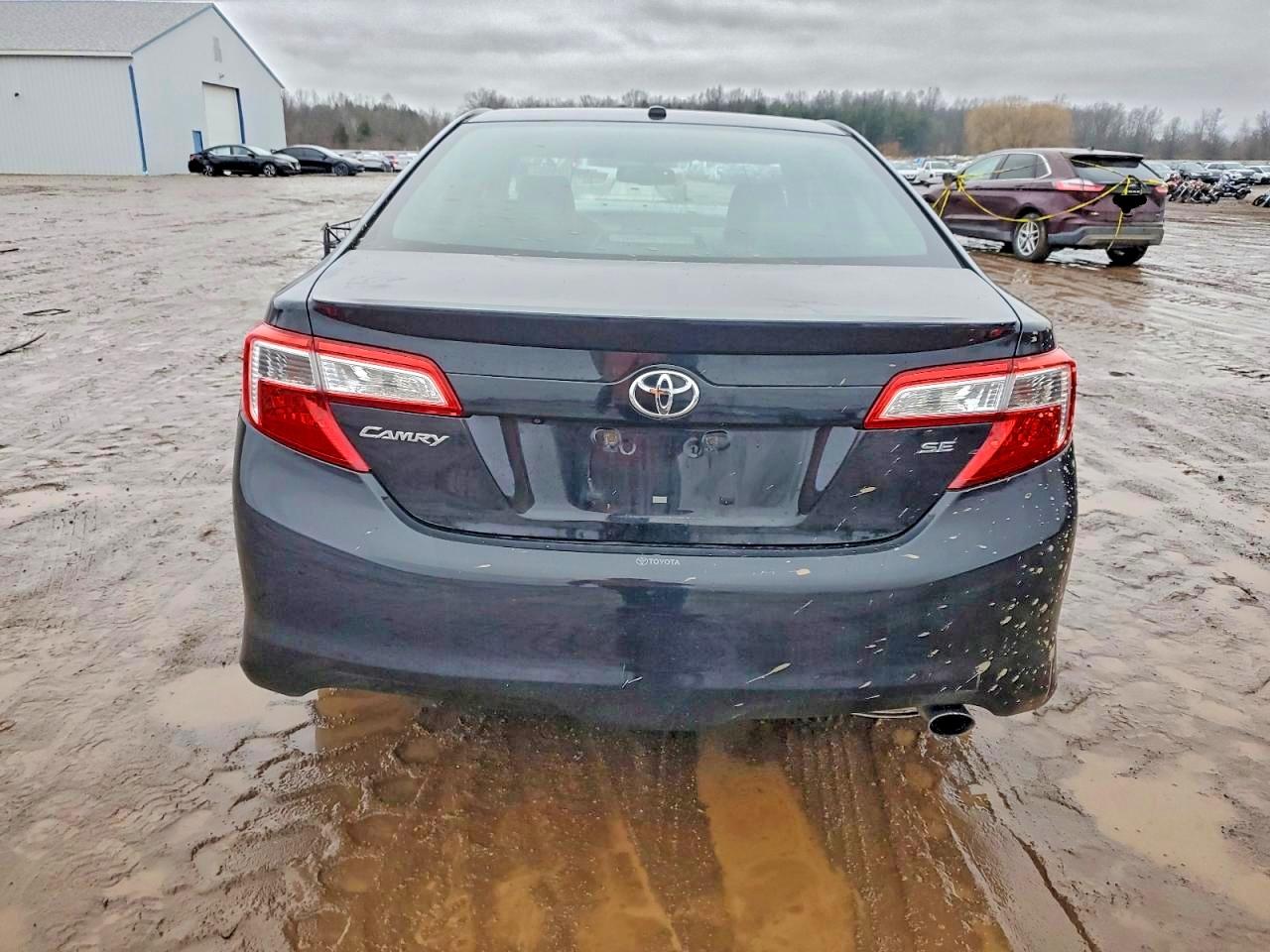 2013 TOYOTA CAMRY L photo 6