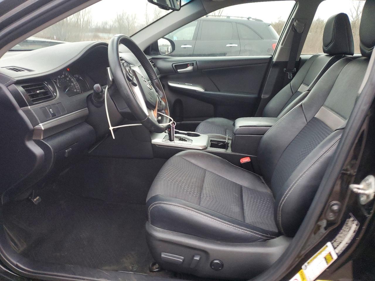 2013 TOYOTA CAMRY L photo 7