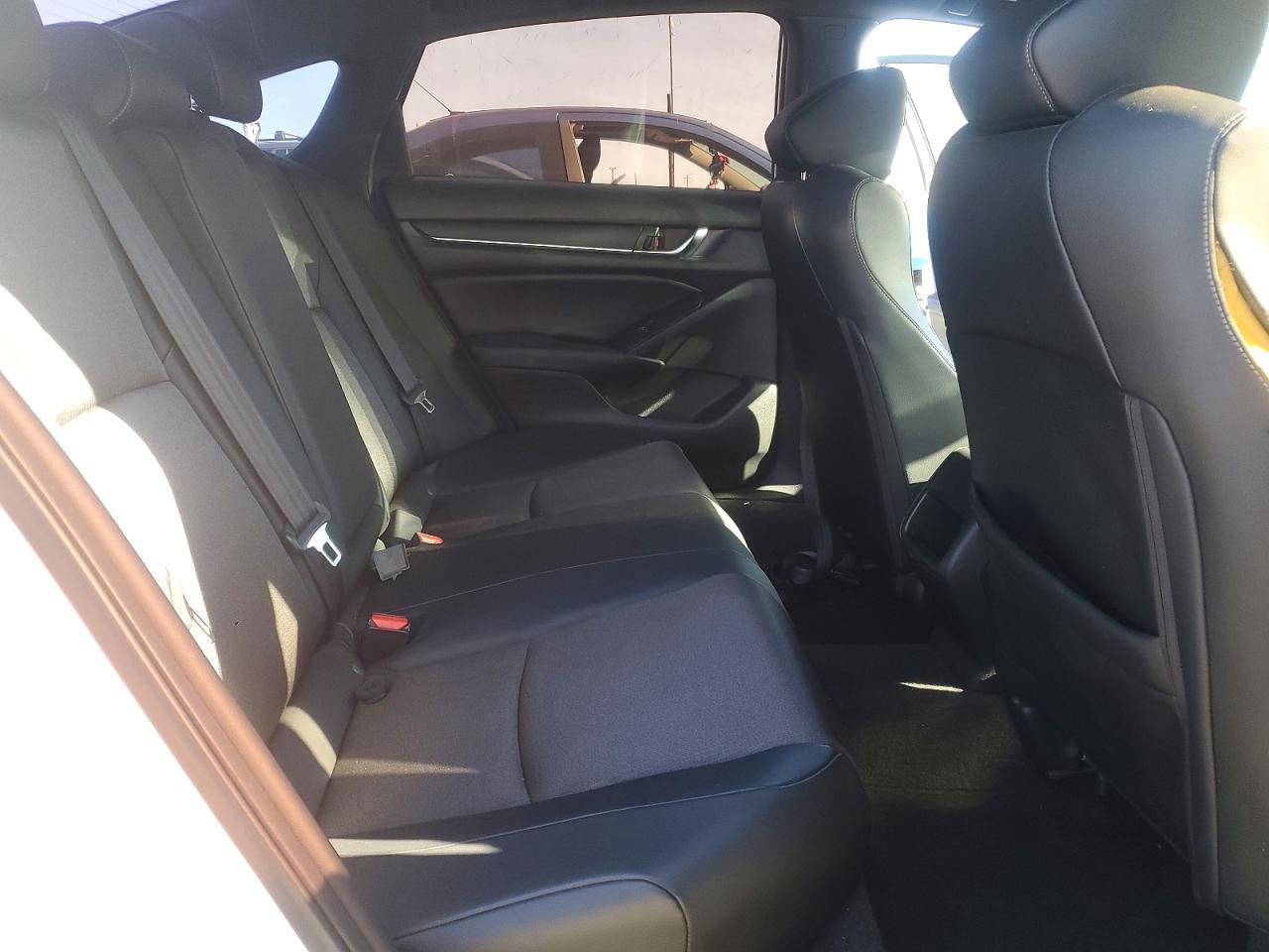2018 HONDA ACCORD SPORT photo 10