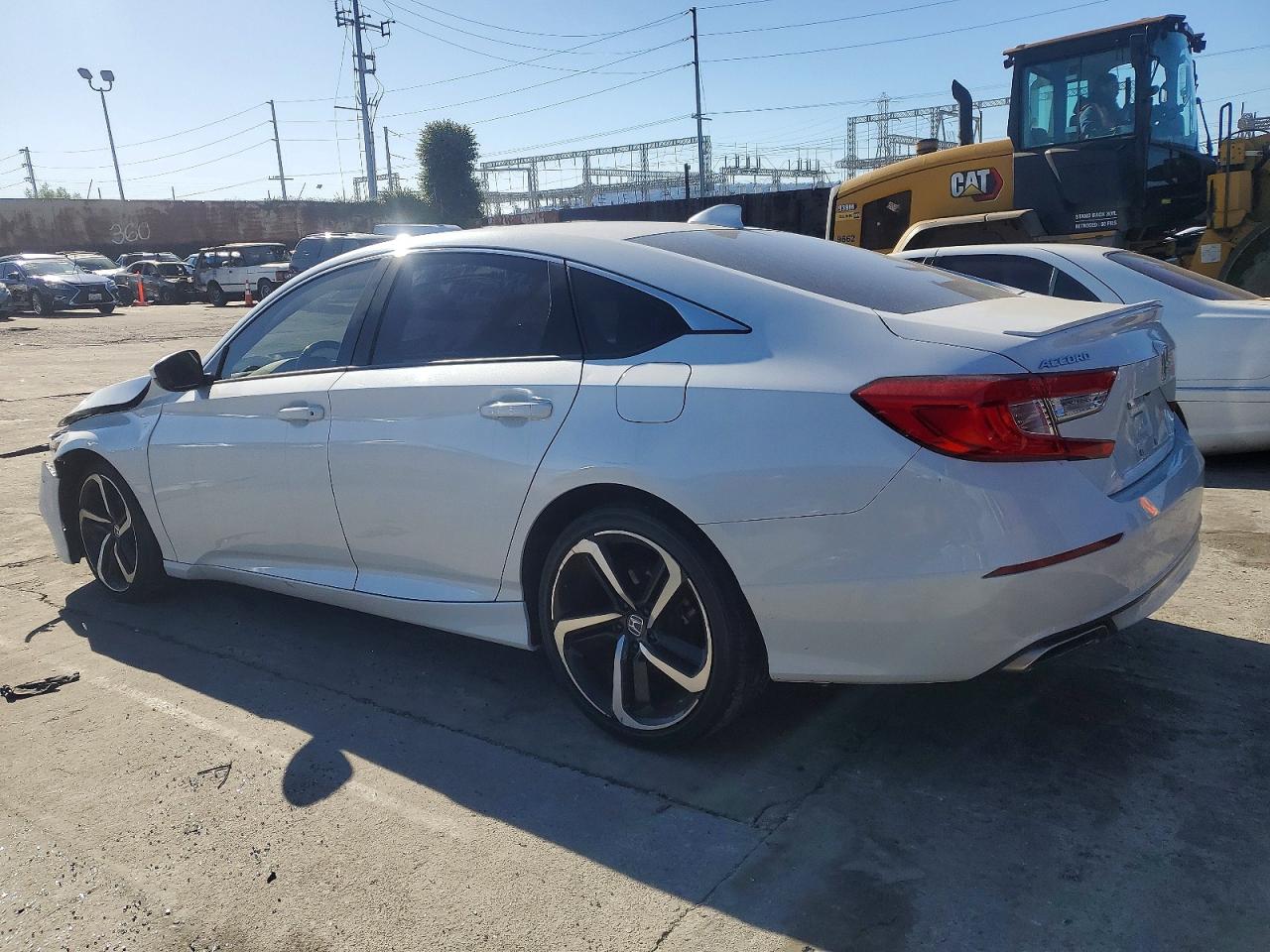 2018 HONDA ACCORD SPORT photo 2
