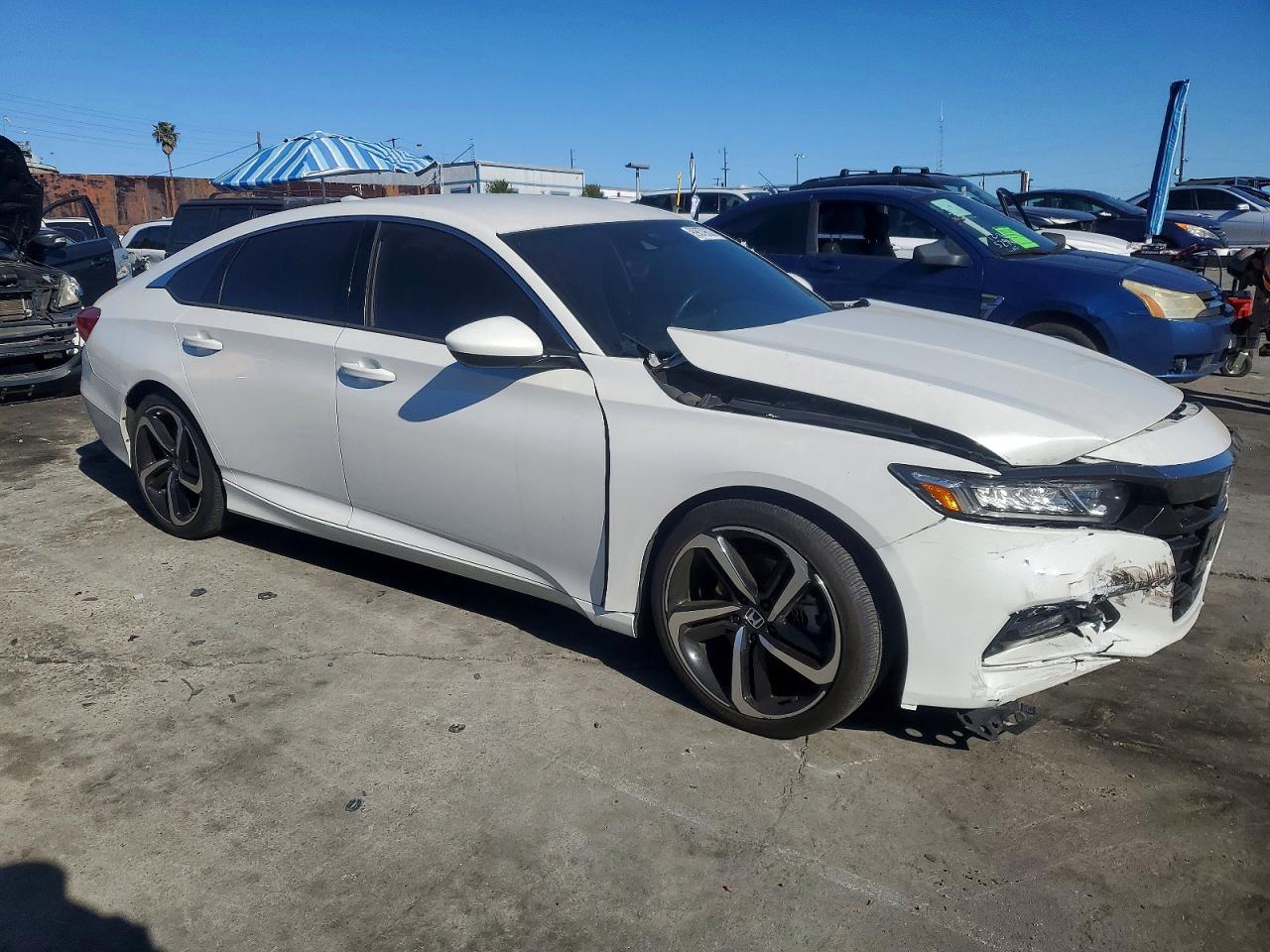 2018 HONDA ACCORD SPORT photo 4