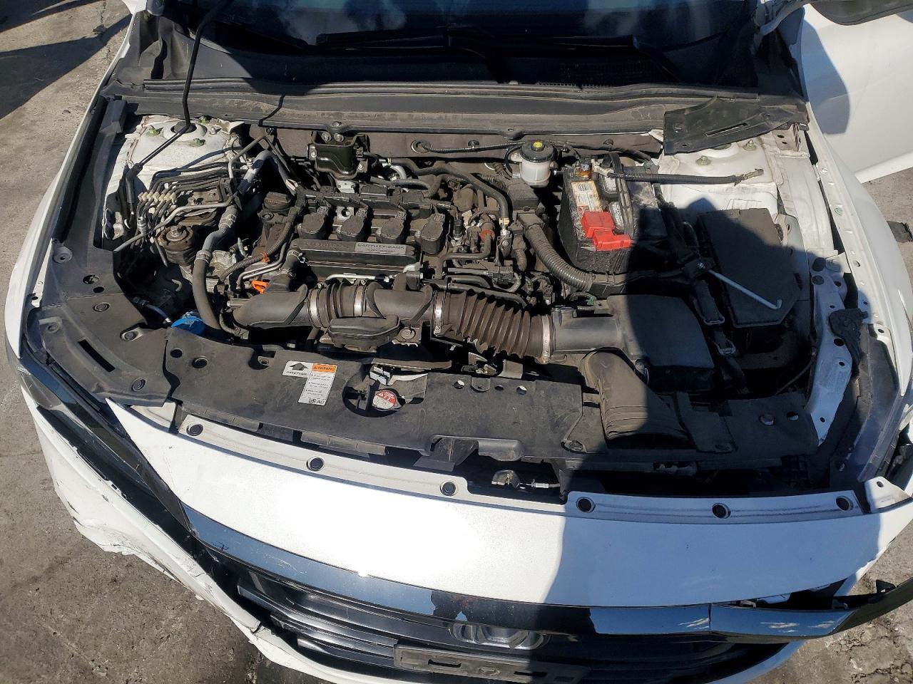 2018 HONDA ACCORD SPORT photo 11