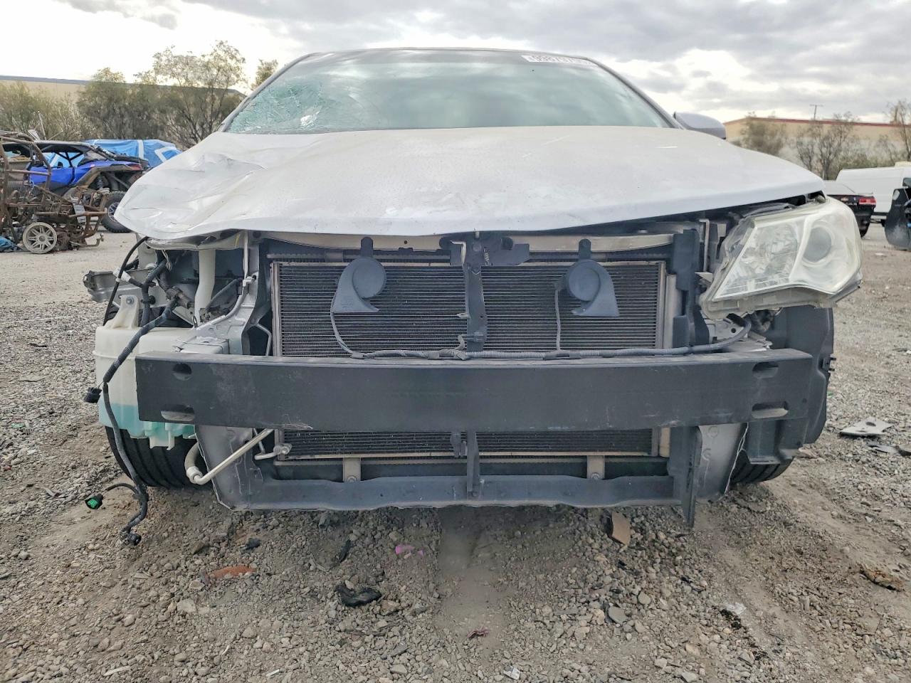 2013 TOYOTA CAMRY L photo 5