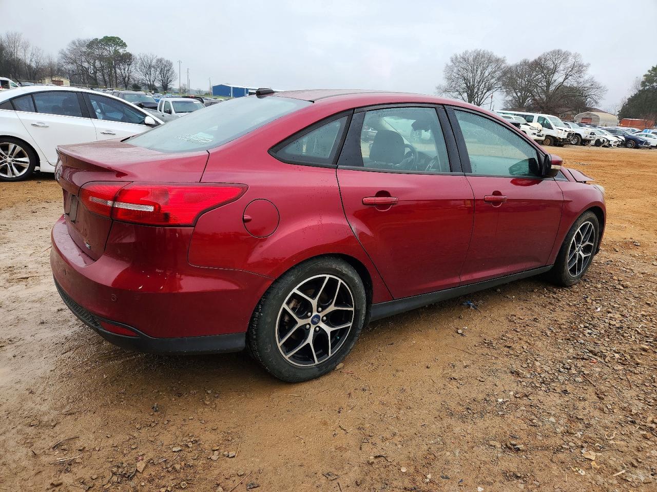 2017 FORD FOCUS SEL photo 5