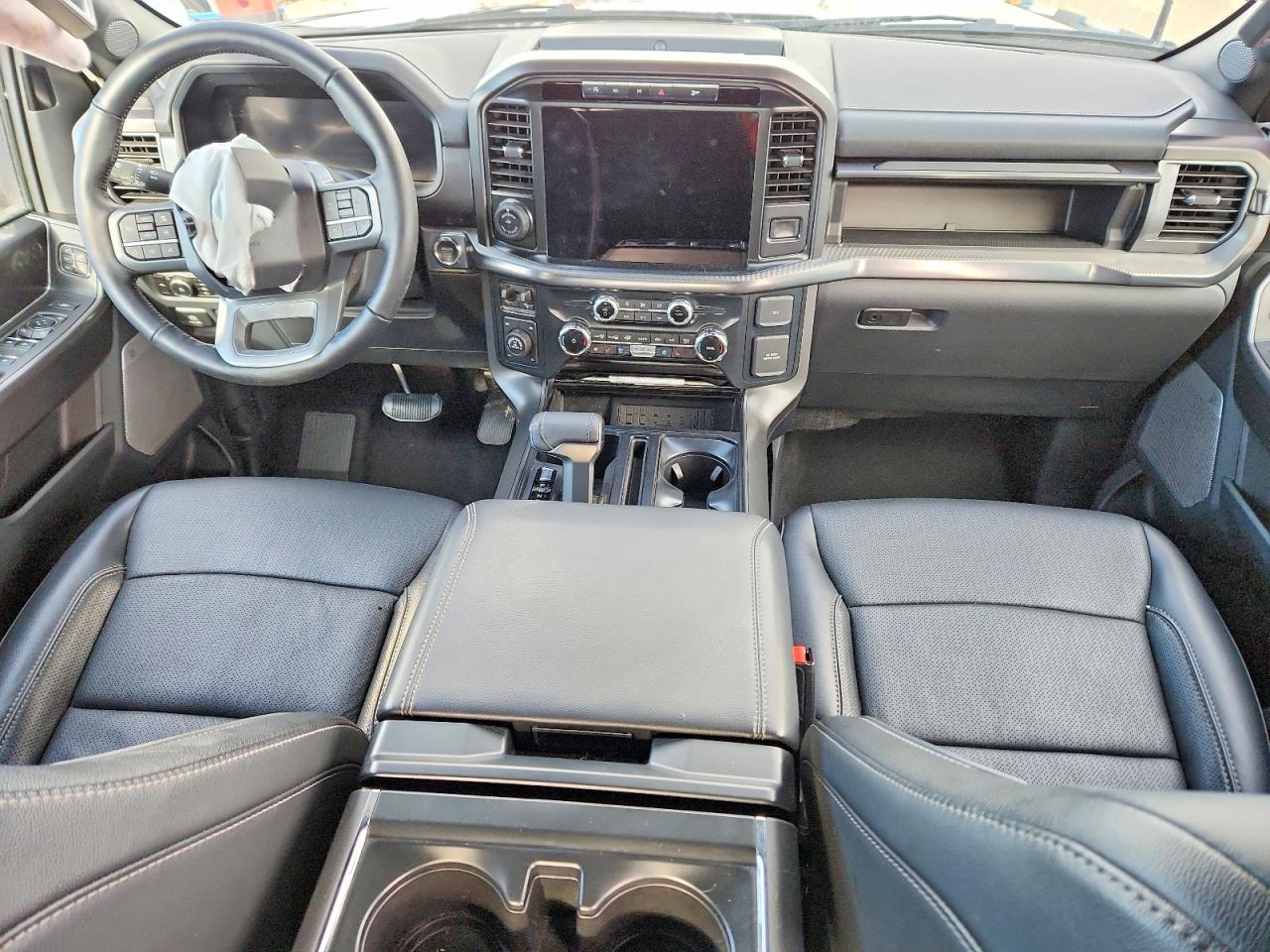 2024 FORD F150 LARIAT photo 8