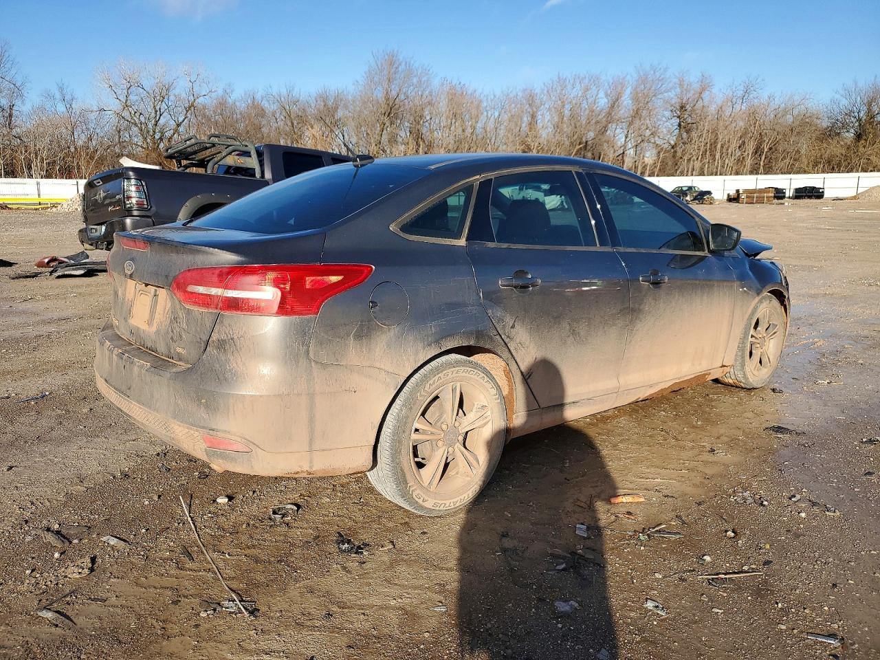 2018 FORD FOCUS SE photo 3