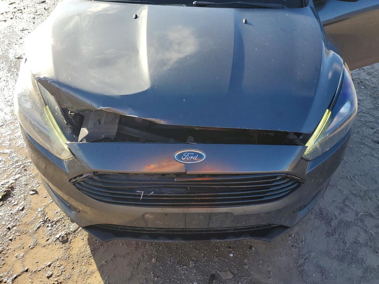 2018 FORD FOCUS SE photo 11