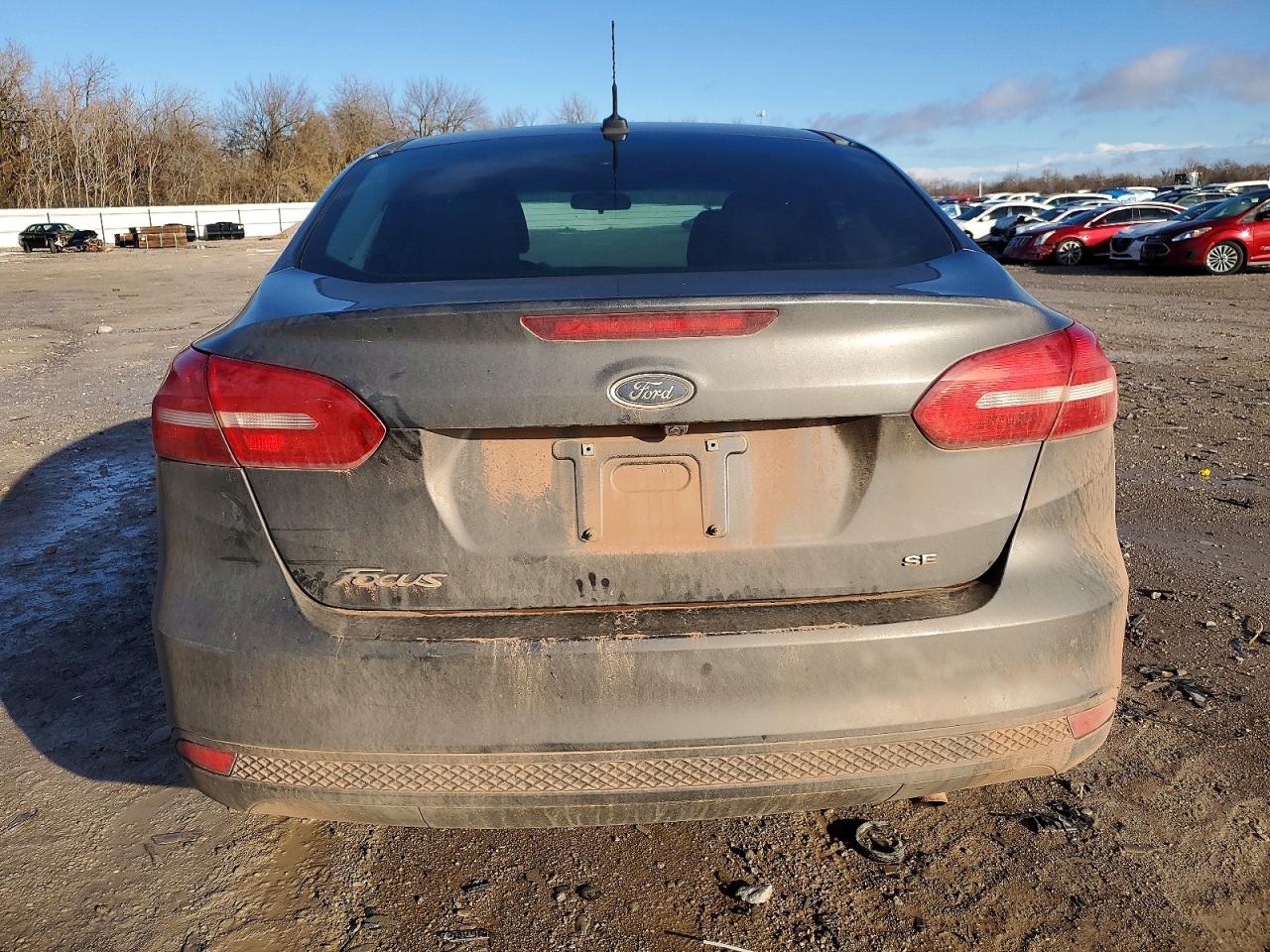 2018 FORD FOCUS SE photo 6