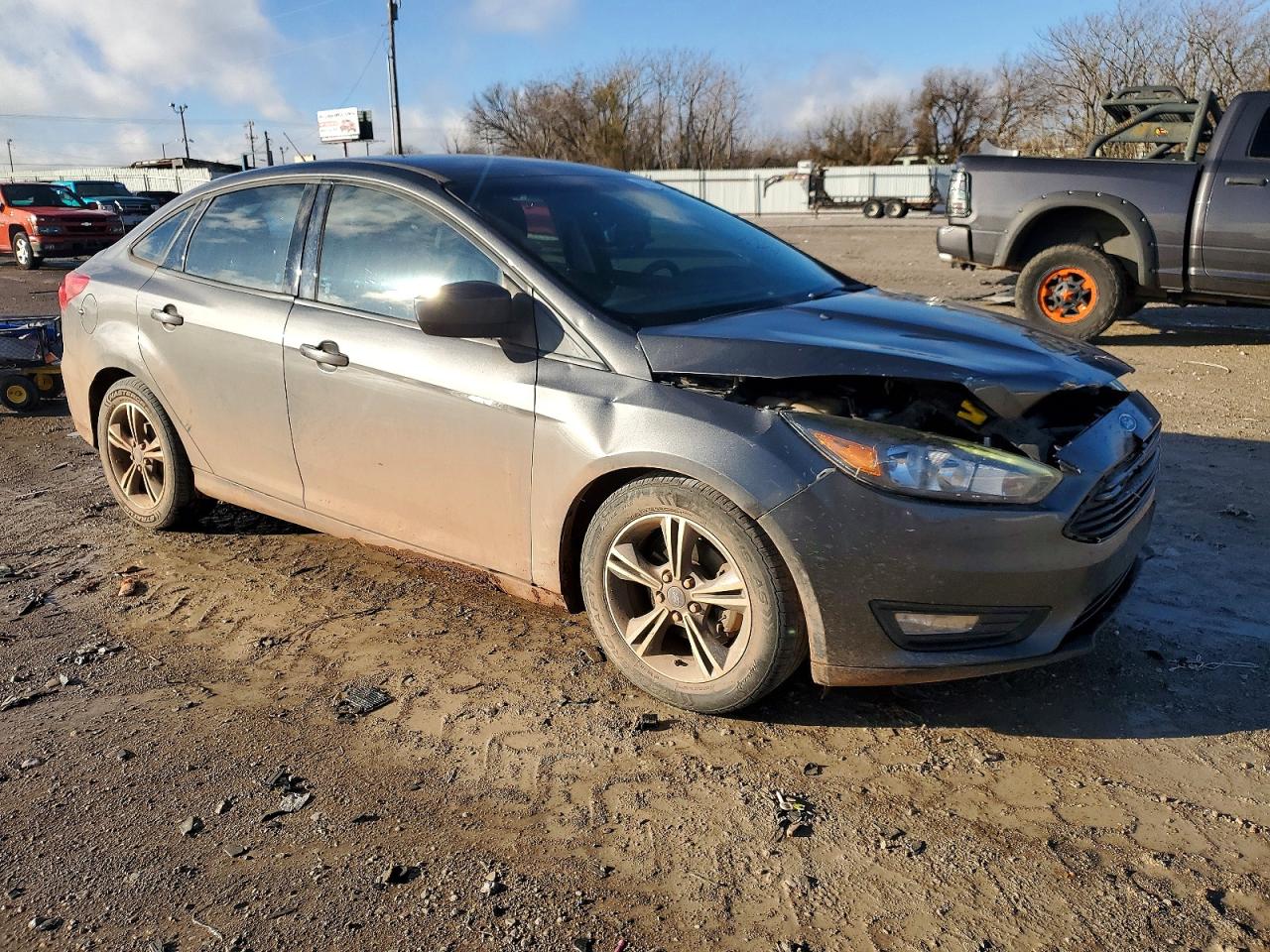 2018 FORD FOCUS SE photo 4