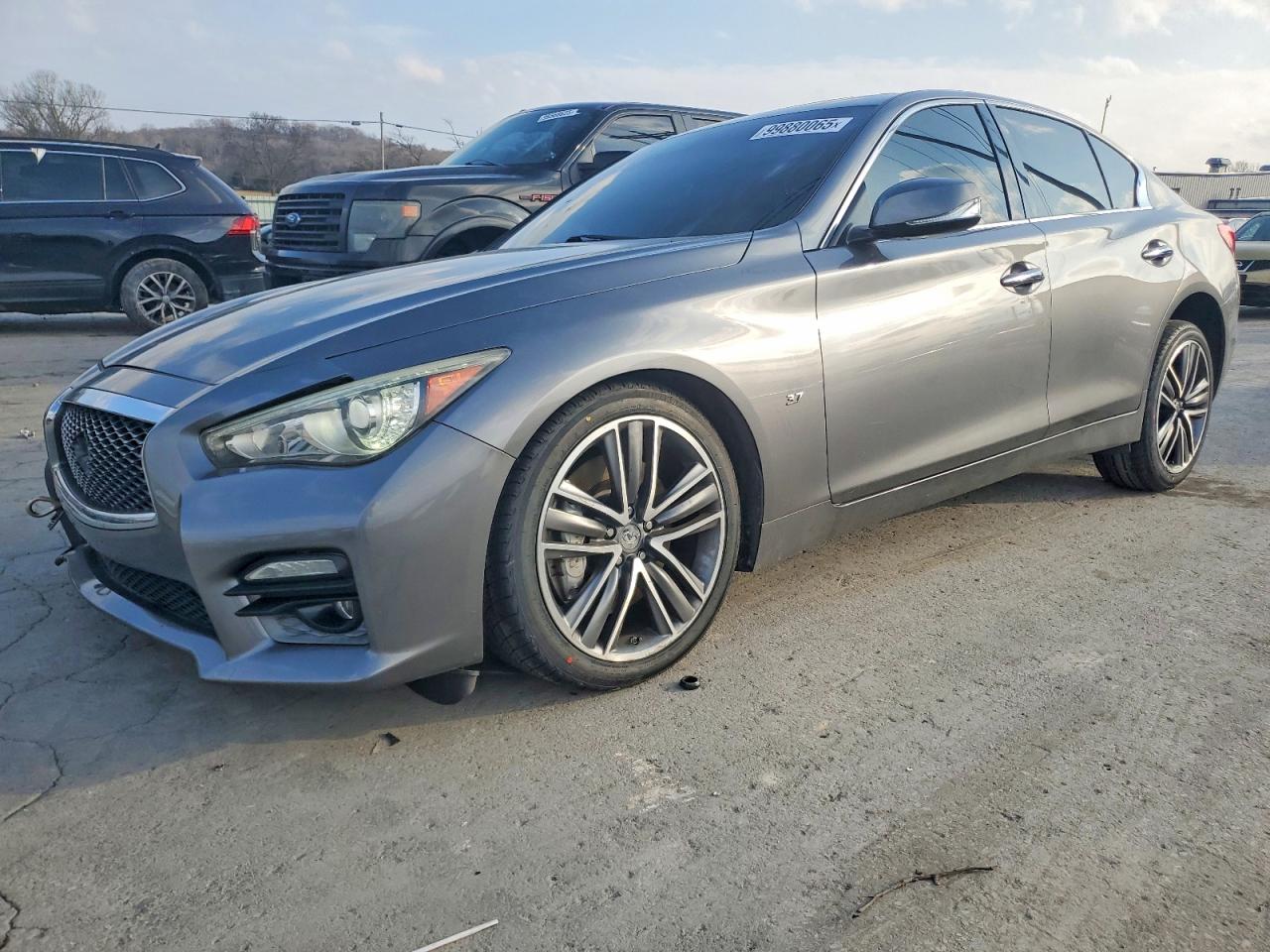 2015 INFINITI Q50