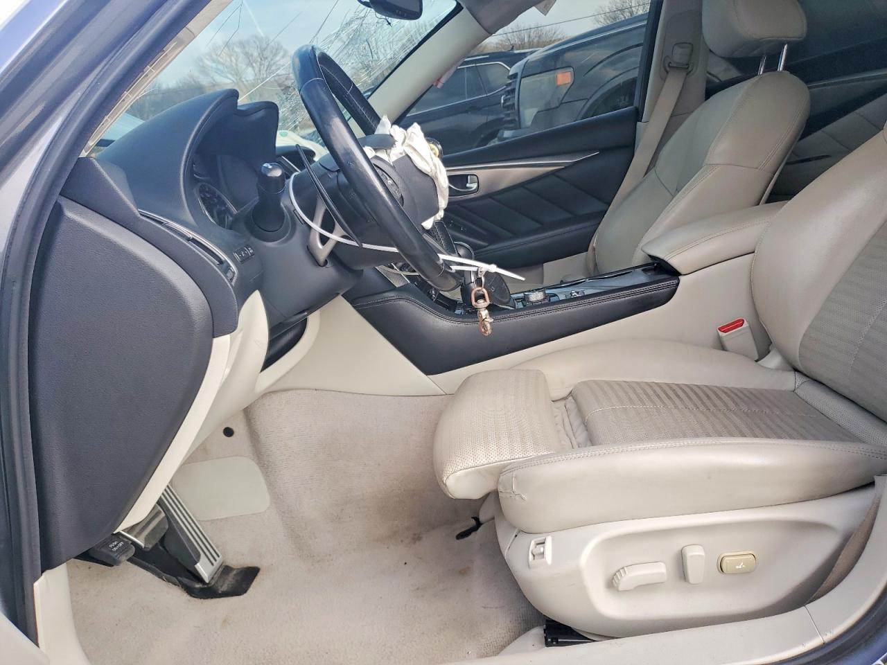 2015 INFINITI Q50 BASE photo 7