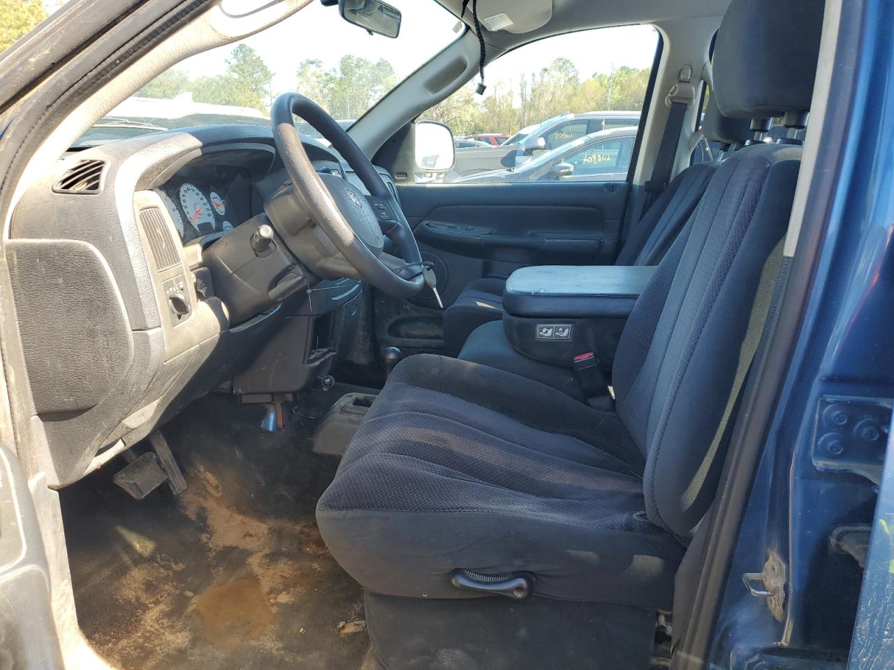 2004 DODGE RAM 1500 ST photo 19