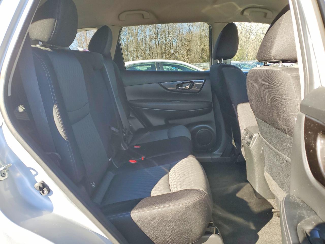2018 NISSAN ROGUE S photo 31