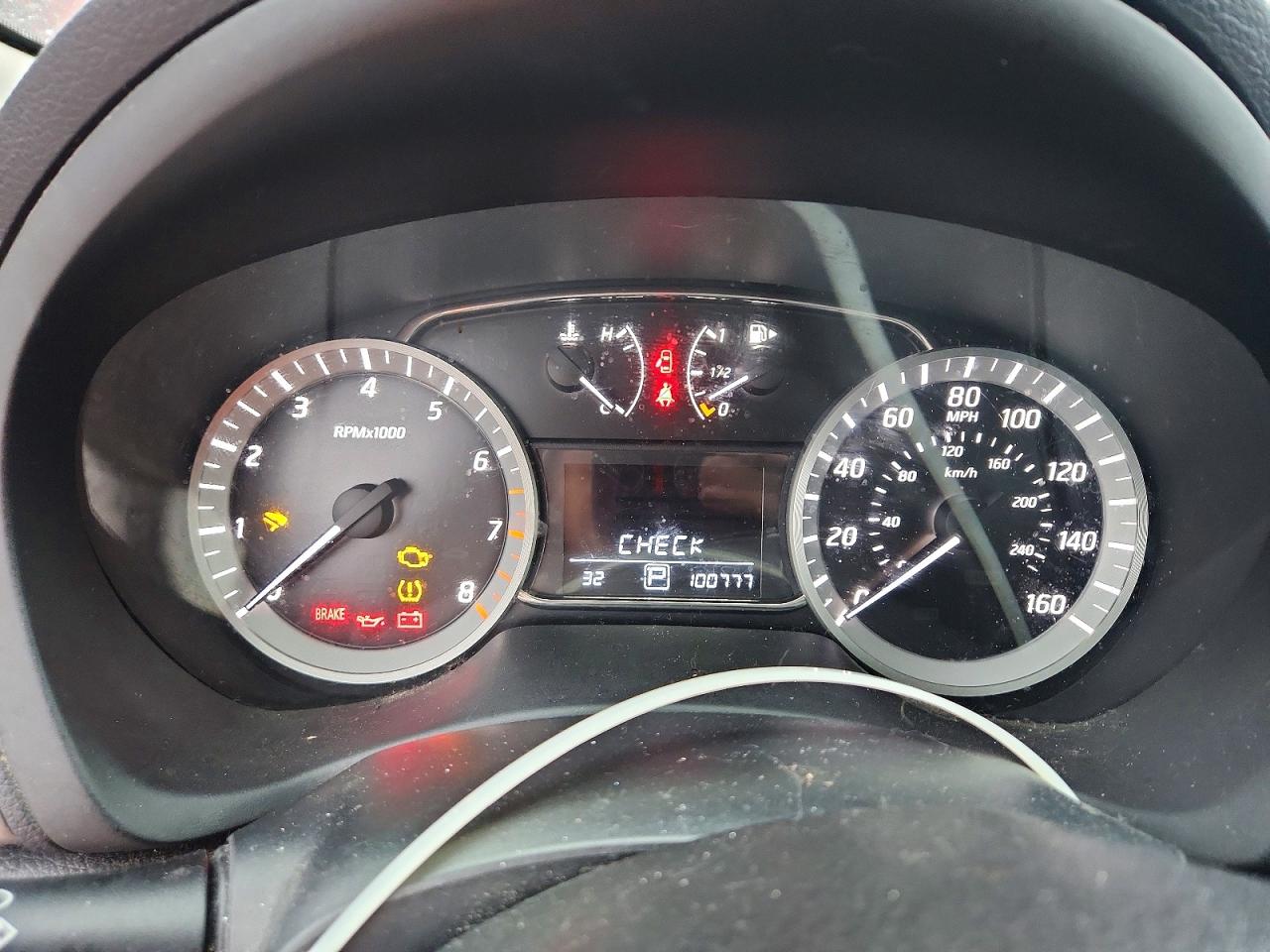 2014 NISSAN SENTRA S photo 9