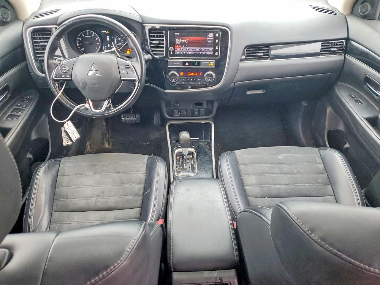 2019 MITSUBISHI OUTLANDER SE photo 8