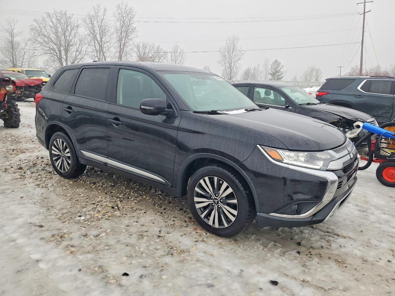 2019 MITSUBISHI OUTLANDER SE photo 4