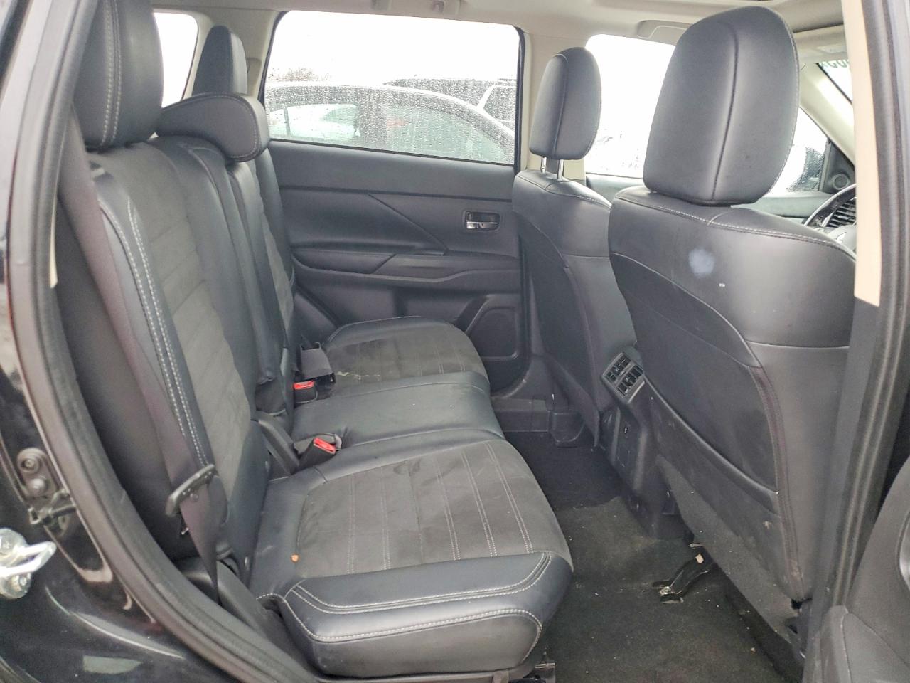 2019 MITSUBISHI OUTLANDER SE photo 11