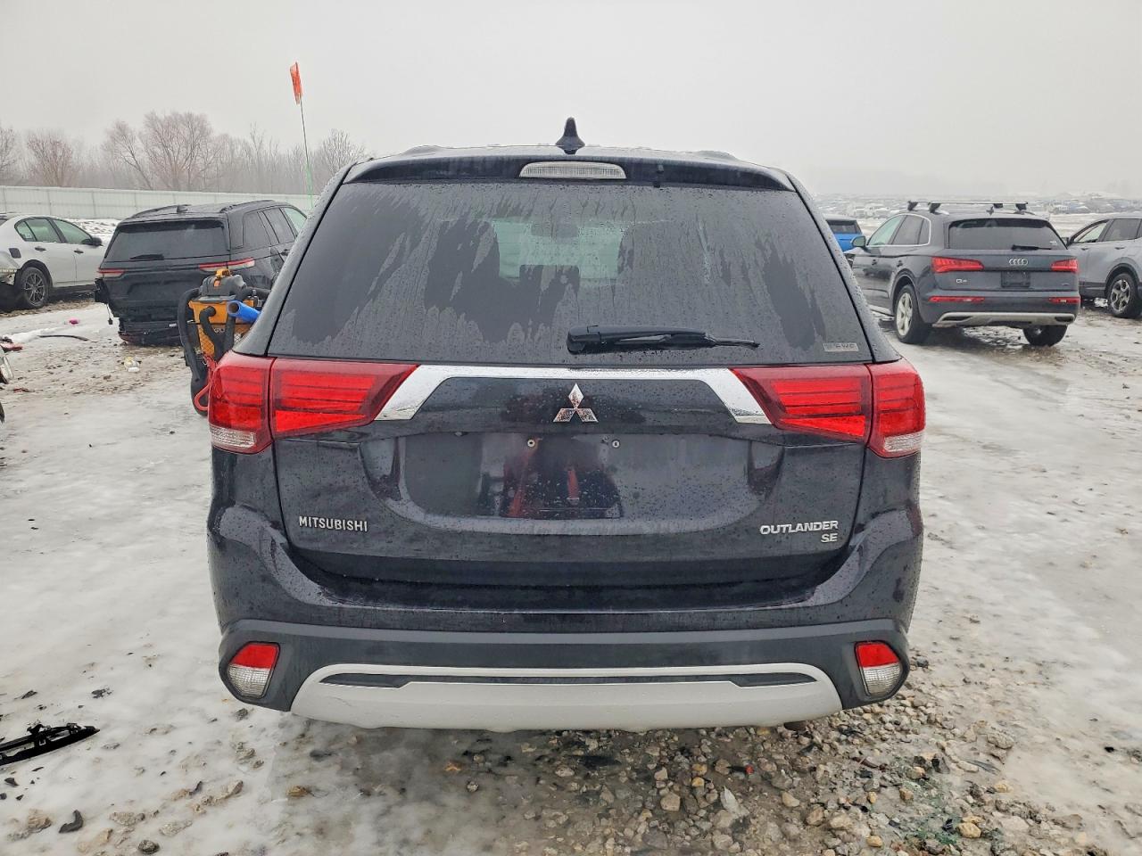 2019 MITSUBISHI OUTLANDER SE photo 6