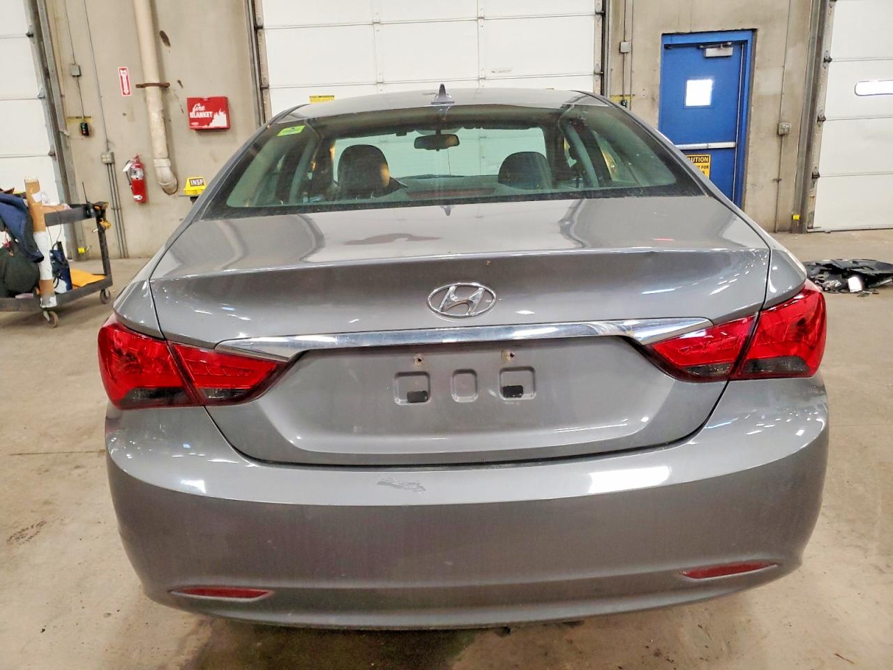 2013 HYUNDAI SONATA GLS photo 6