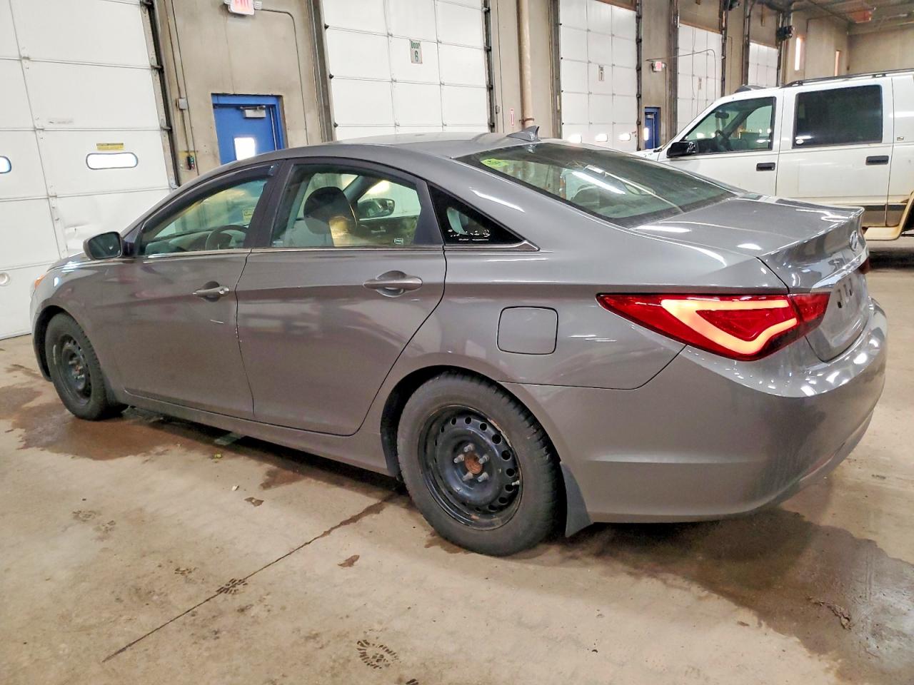 2013 HYUNDAI SONATA GLS photo 2