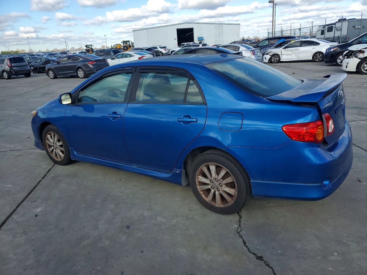 2010 TOYOTA COROLLA BASE photo 3