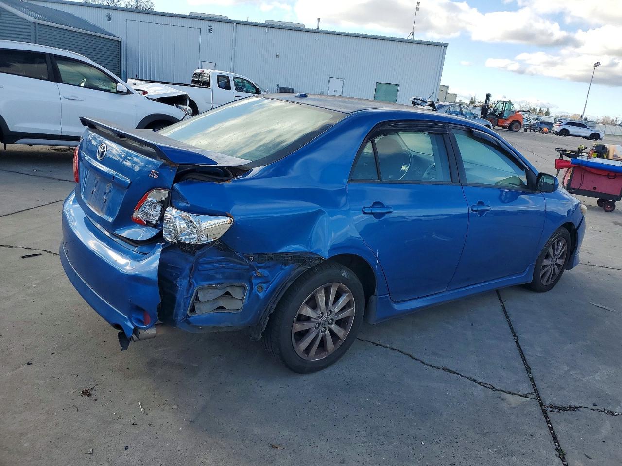 2010 TOYOTA COROLLA BASE photo 5